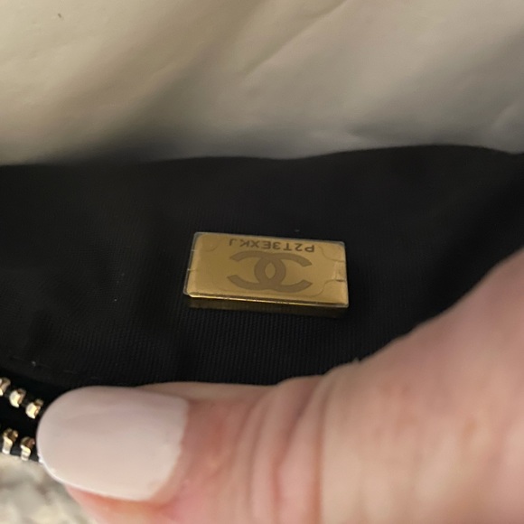 NEW Chanel 21A Classic Caviar Clutch Black GHW - Picture 4 of 11